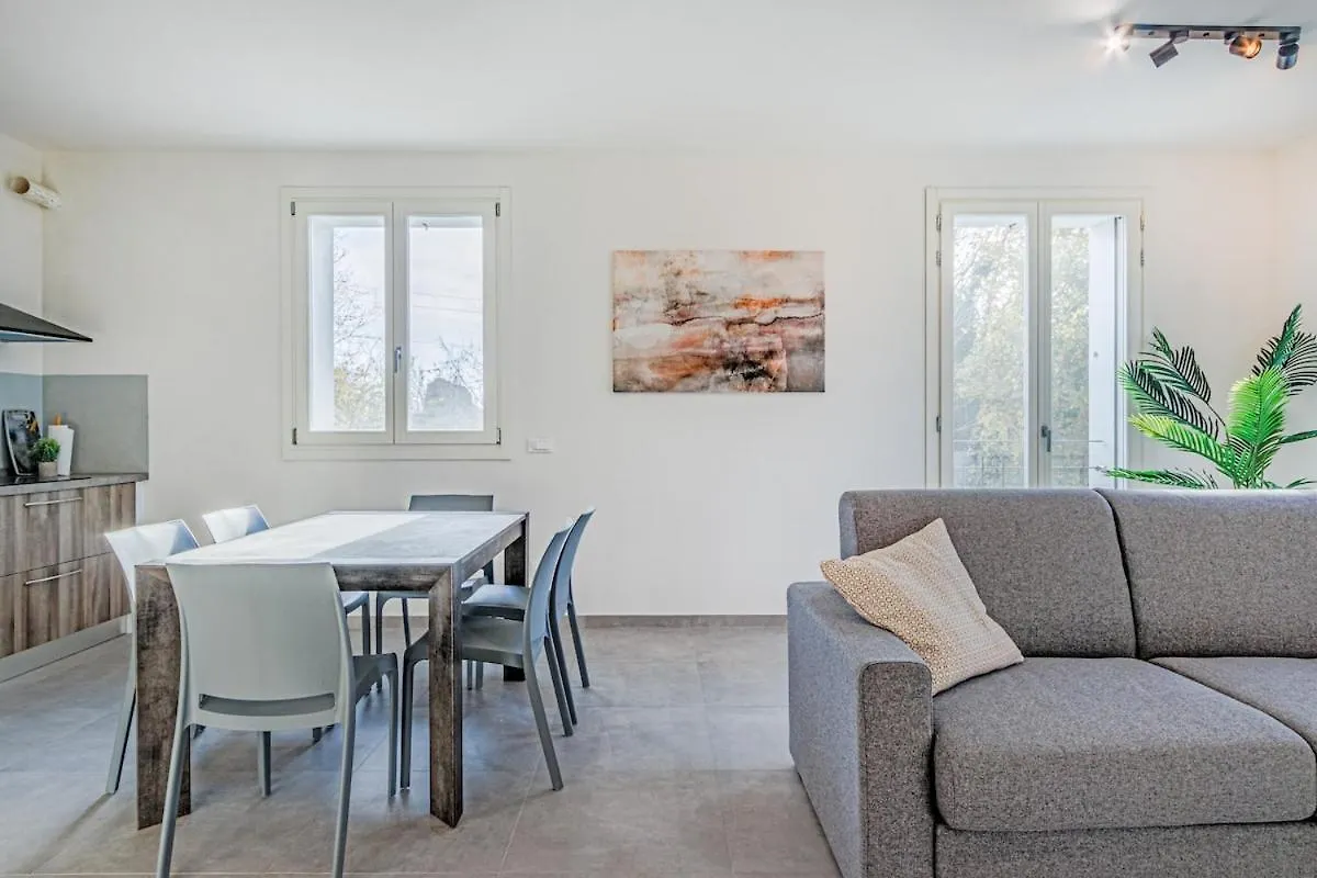 Bellaria Palace - In The Hearth Of Motor Valley Modena Apartment