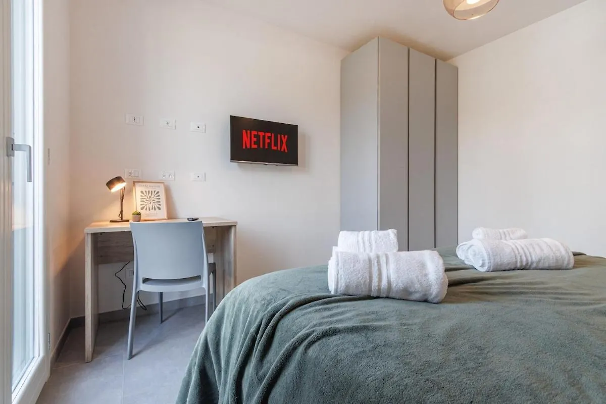 Bellaria Palace - In The Hearth Of Motor Valley Modena Apartment